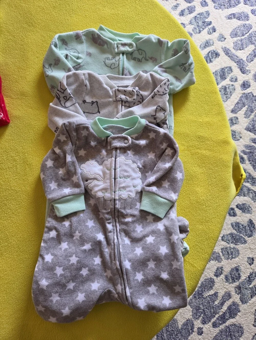 EUC~ Large Mixed Neutral Baby Clothing. Newborn-6 Months. 33 Pieces
